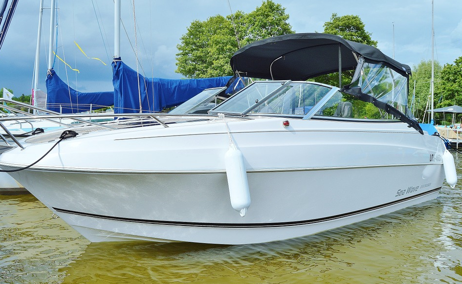 Landschlacht TG Schiffsführer fällt ins Wasser und stirbt