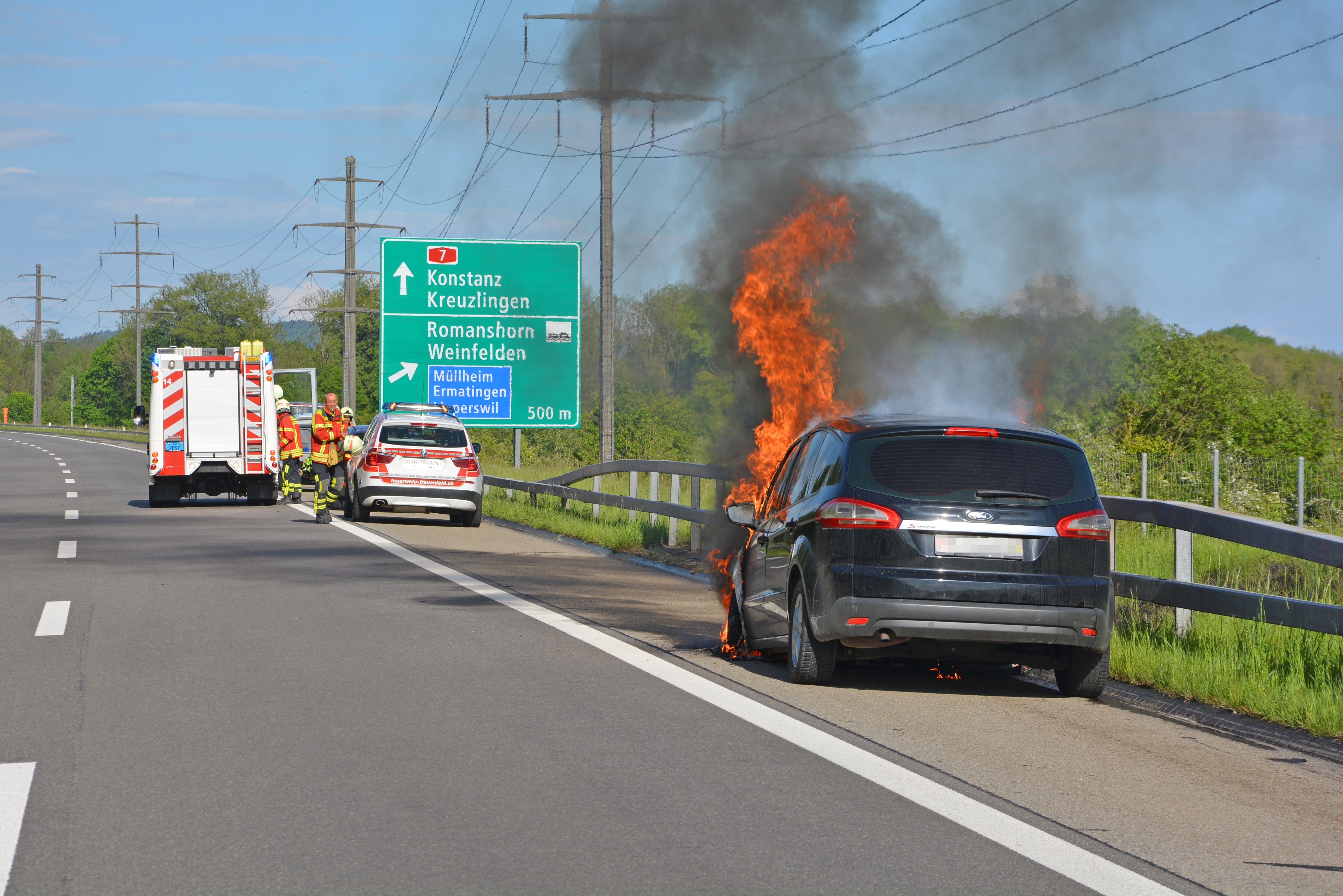 Hüttlingen TG Autobrand auf der Autobahn A7 PolizeiSchweiz.ch