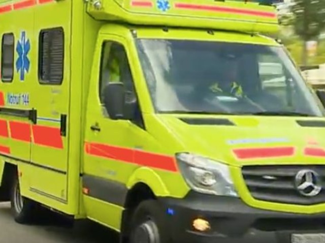 Milchbuck Zürich ZH - Fussgänger nach Unfall mit Tram schwer verletzt