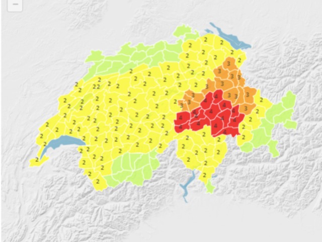 Schweiz - Gefahrenstufe 4 wegen Dauerregen