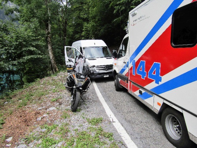 Verkehrsunfall im Klöntal GL - Motorrad übersehen