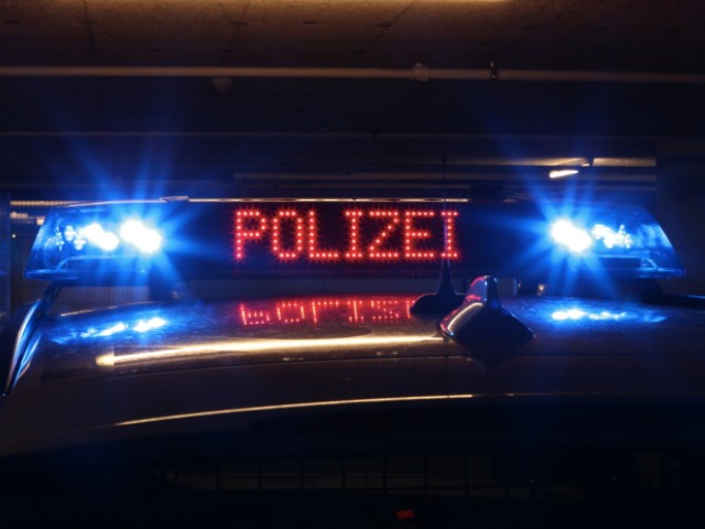 Zürich ZH - Polizeieinsatz an Street Parade: Verdächtiger Gegenstande am Utoquai