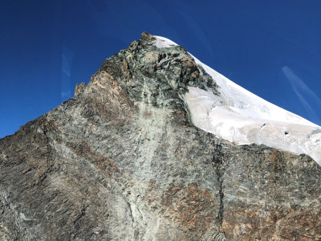 Zermatt VS - Alpinist stirbt bei Bergunfall