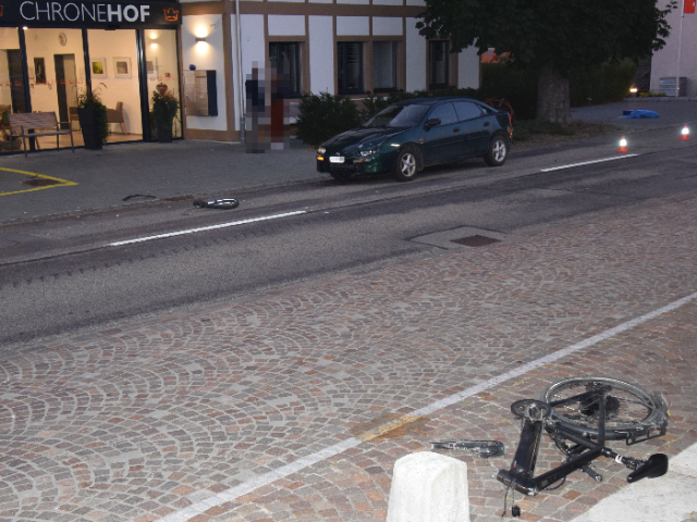 Schnottwil SO - E-Bike-Lenker nach Unfall schwer verletzt
