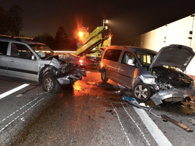 Unfall Wangen ZH - Heftige Kollision auf der Autobahn