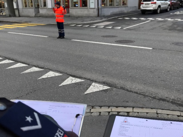 Glarus - Prüfungserfolg der neuen Verkehrskadetten/innen