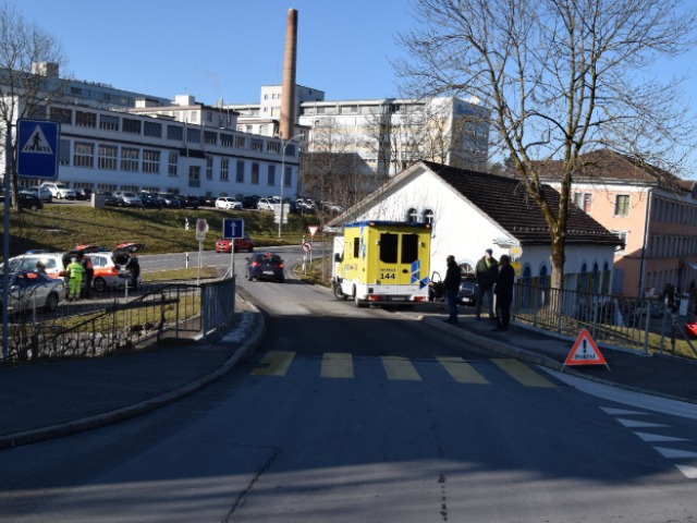 Verkehrsunfall Herisau AR - Gegen Hausmauer geprallt