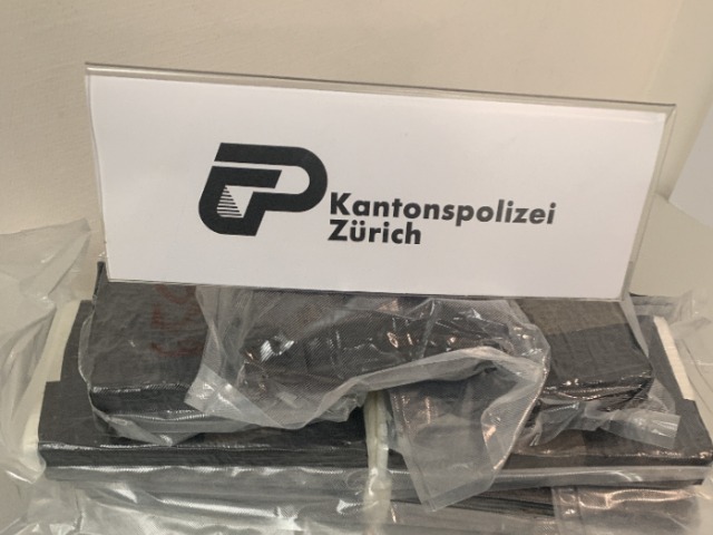 Flughafen Zürich - 15 Kilogramm Kokain sichergestellt