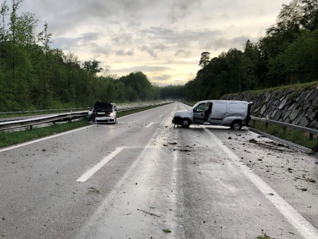 Unfall A7 Wigoltingen TG - Autofahrer (31) mit Lieferwagen kollidiert