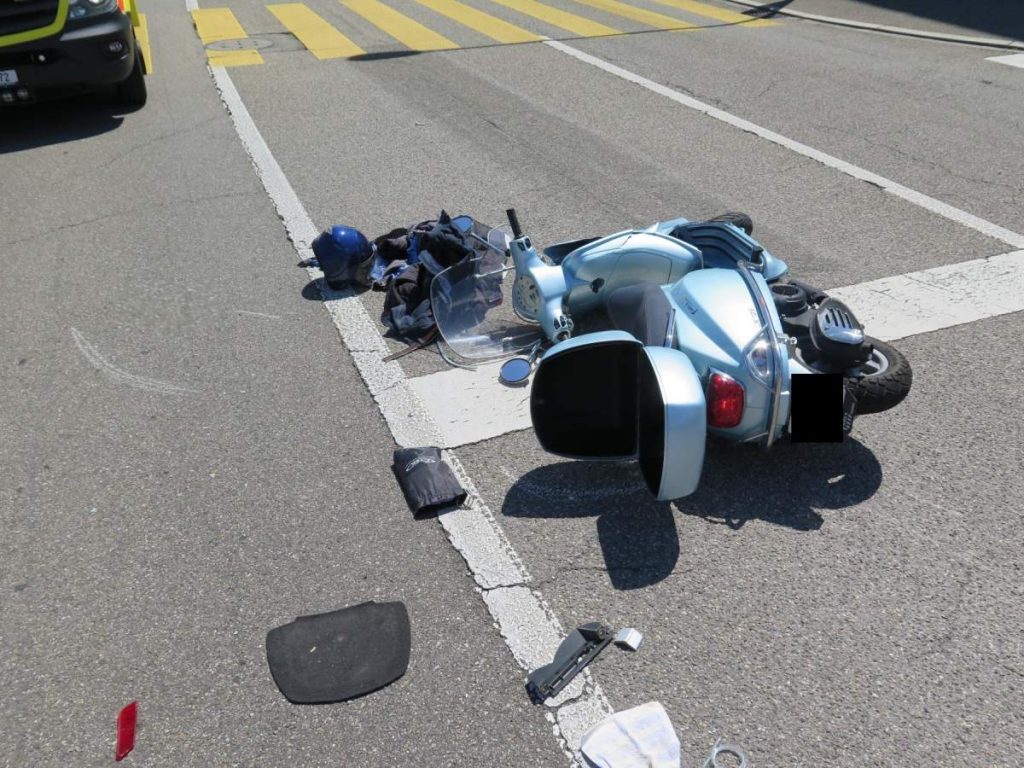 Unfall Pratteln BL - Rollerfahrer schwer verletzt