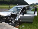 Ennetmoos NW - Beifahrerin bei Autounfall verstorben