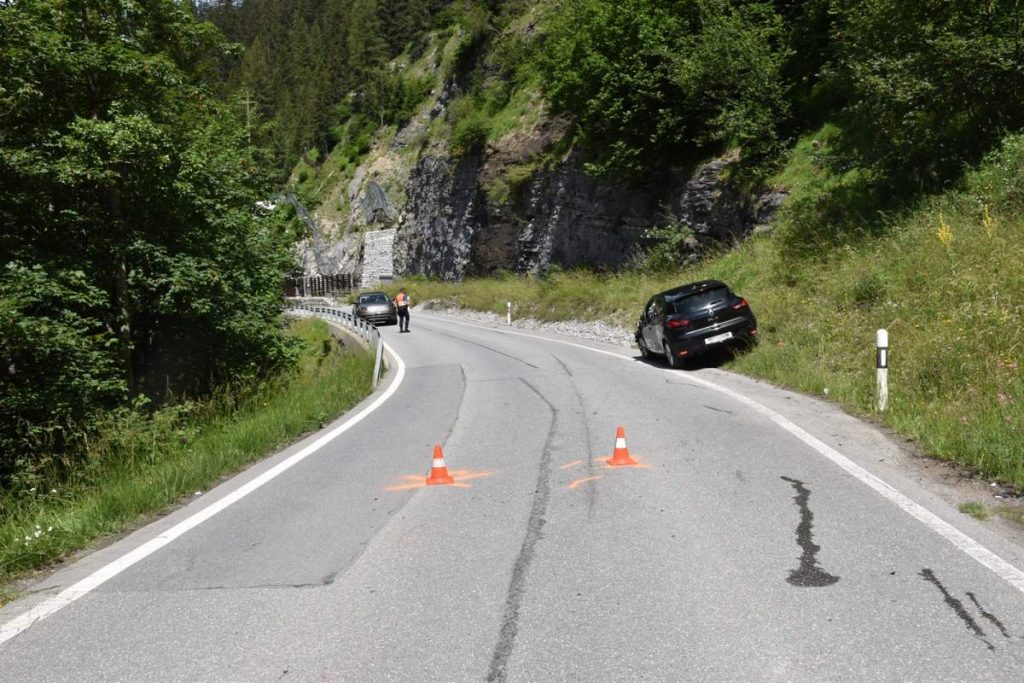 Bergün GR - Motorradfahrer (24) bei Überholmanöver verunfallt