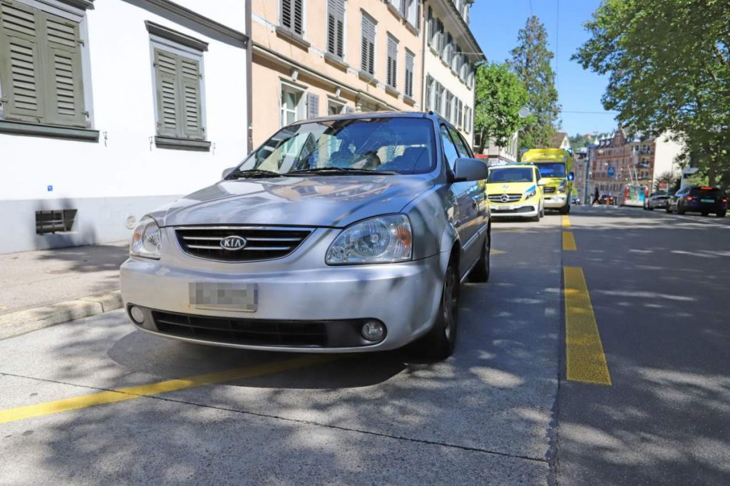 St.Gallen - Fussgängerin bei Verkehrsunfall schwer verletzt