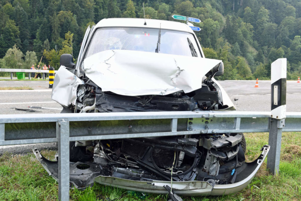 Werthenstein LU - Vier Verletzte bei schwerem Verkehrsunfall