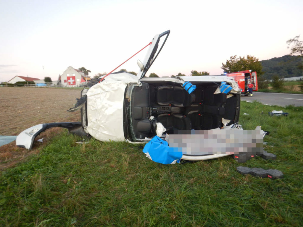 Selbstunfall Diessenhofen TG - Mit Fahrzeug überschlagen: Schwer verletzt