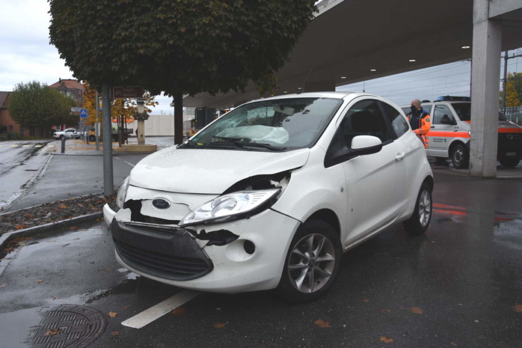 Unfall Rheineck SG - Lenker (19) in Heck von Autofahrerin (29) geprallt