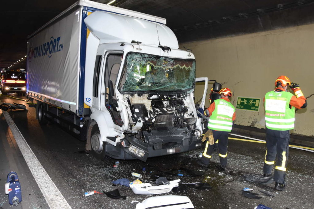 St.Gallen: Heftiger Unfall zwischen zwei Lastwagen
