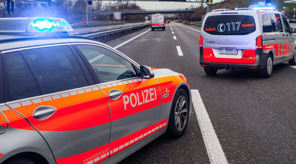 A2 Luzern: Unfall beim Tunnel Eich: Autobahn gesperrt