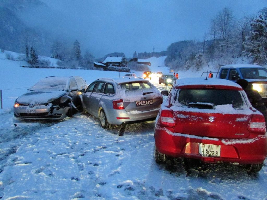 Glarus: Verkehrsunfall