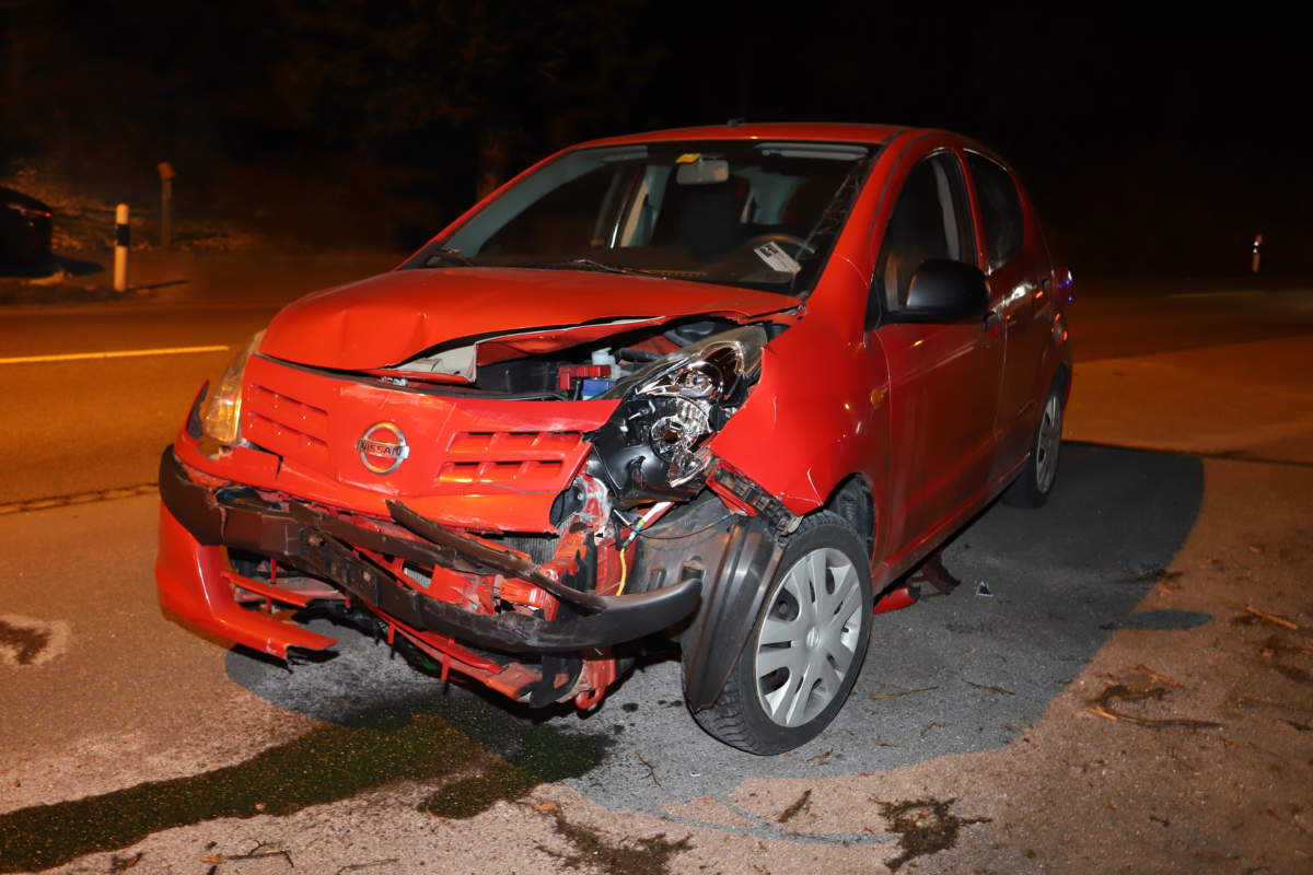 Unfall St.Gallen SG - Auto gegen Leitplanke geschleudert