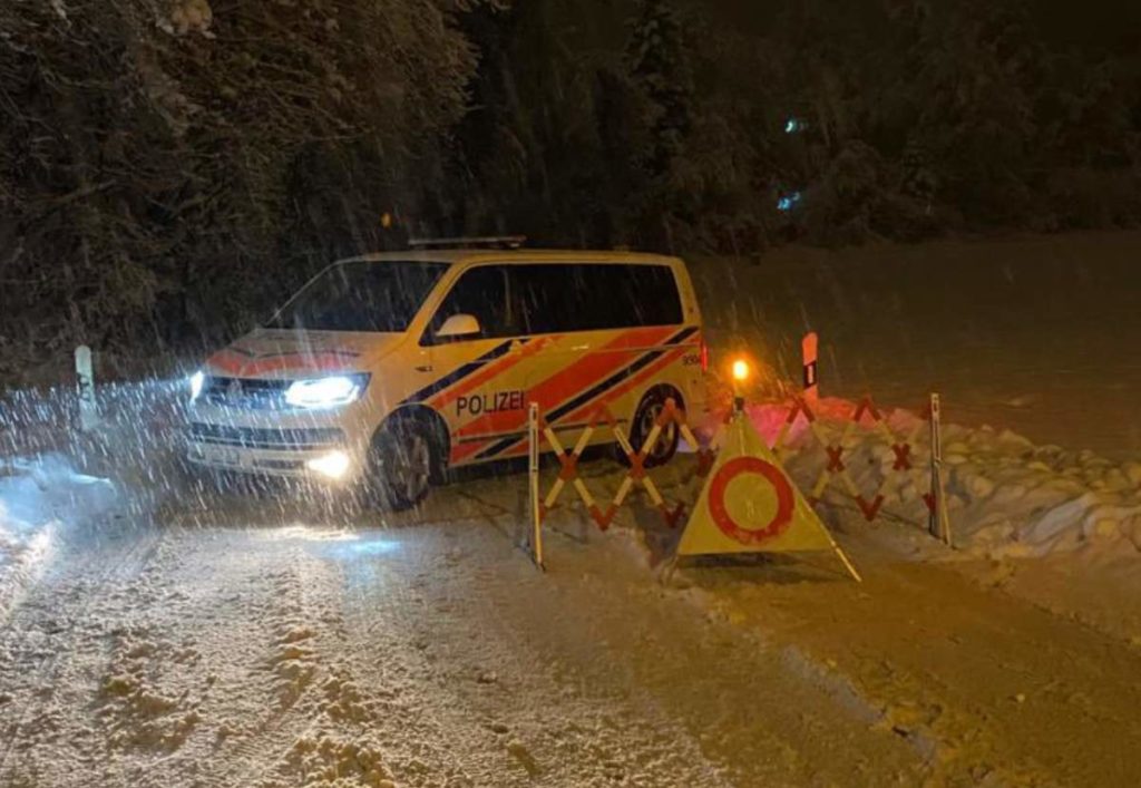 Wegen starkem Schneefall in Zürich: Gesamter Tram- und Buslinienverkehr eingestellt
