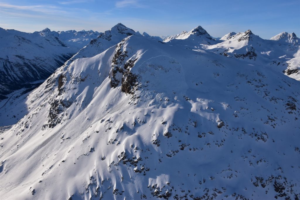 Bergunglück in Pontresina: Skitourengänger durch Lawine verschüttet