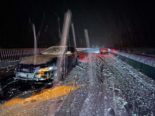 Kanton Schwyz: Mehrere Unfälle auf schneebedeckten Fahrbahnen