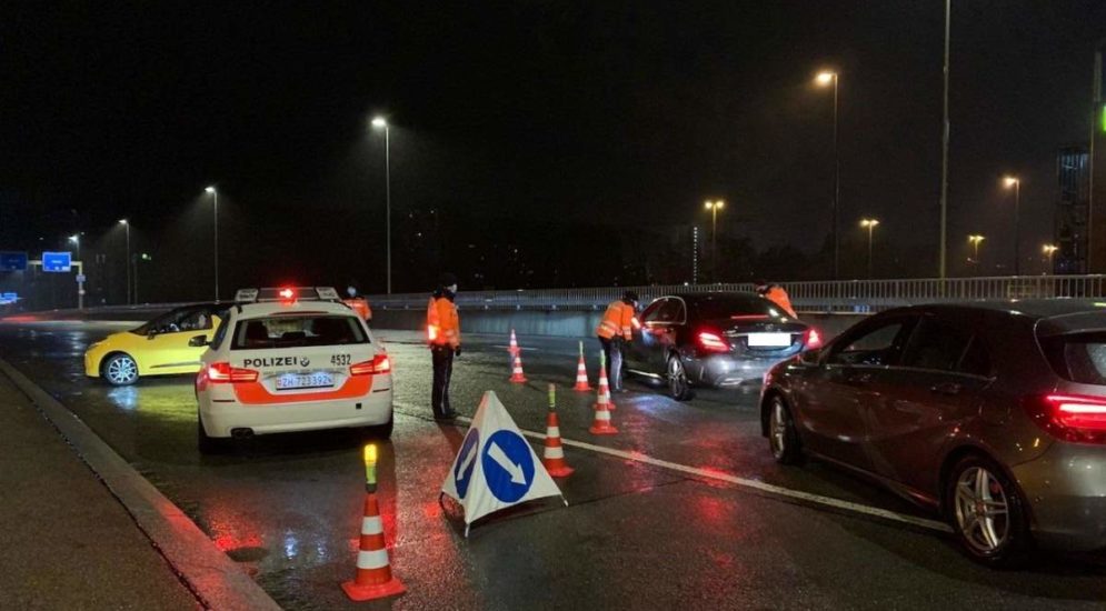 Uster, Bülach ZH: Rund 170 Fahrzeuge kontrolliert