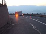 Altstätten SG: Lieferwagenfahrer (25) bei Unfall mit Betonstützmauer kollidiert