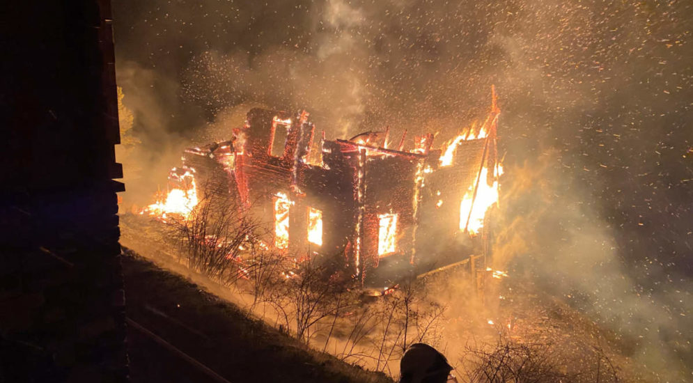 Villaz/Evolène VS: Chalet bei Brand vollständig zerstört