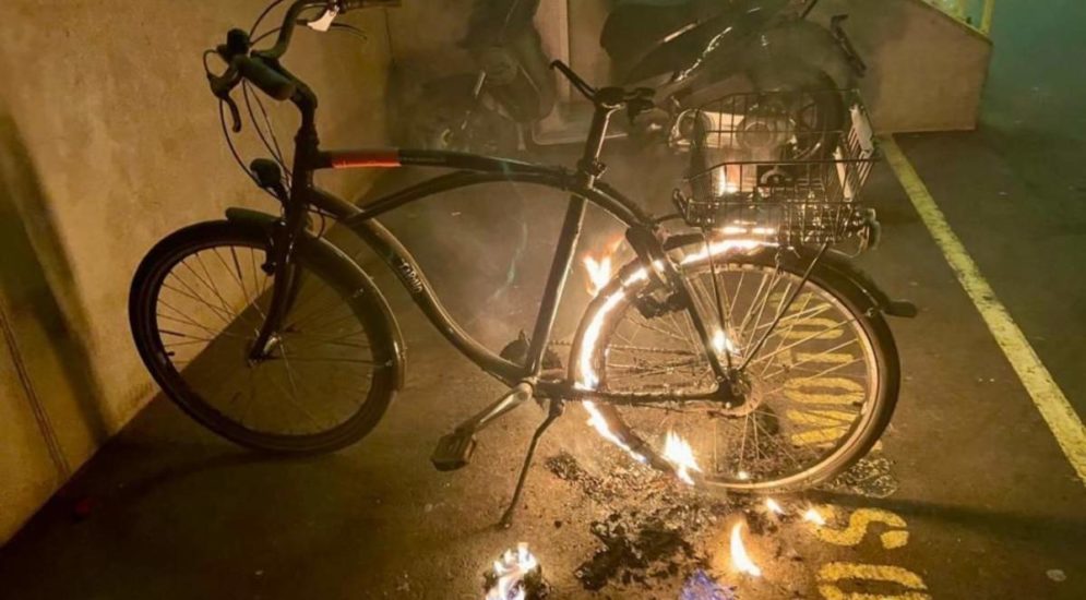 Kaiseraugst AG: Brandstifter zündet Fahrrad an
