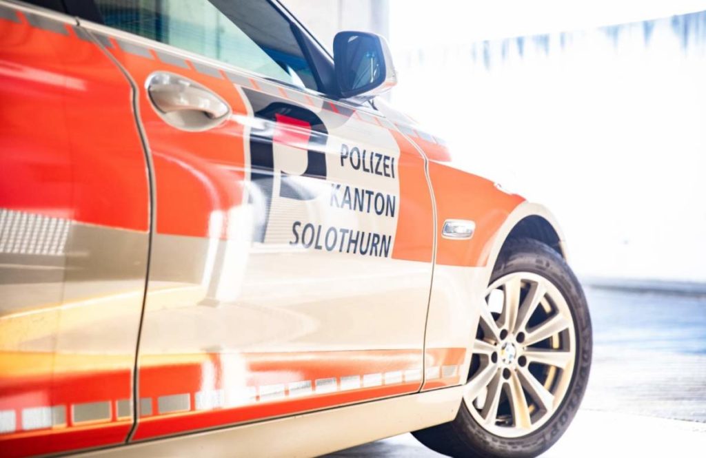 Biberist-Solothurn: Autolenker flüchtet vor Polizei