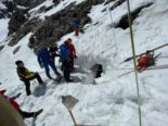 Air Zermatt muss Skifahrer aus Gletscherbach befreien