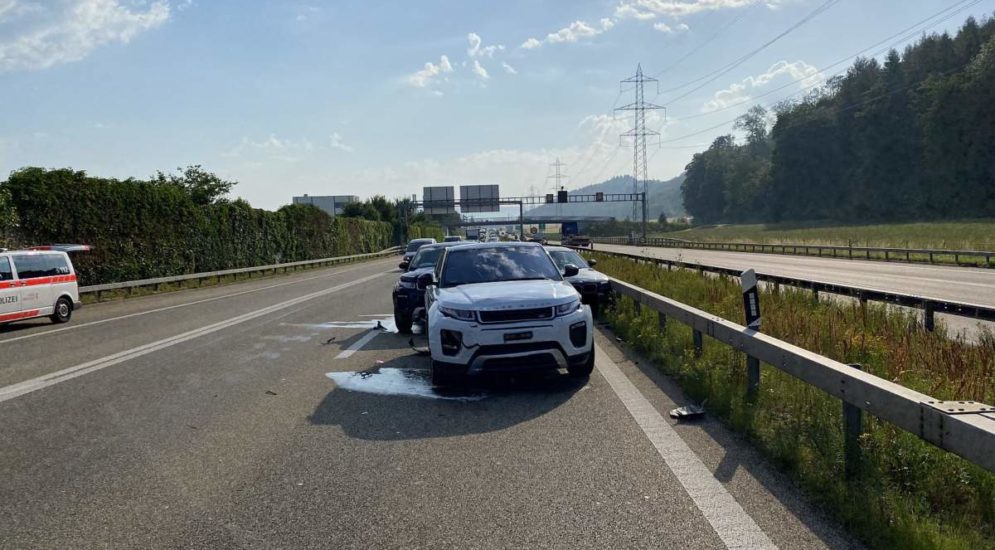 Kaiseraugst AG: Unfall mit vier Autos auf der A3