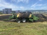 Spreitenbach AG: Ballenpresse auf Getreidefeld in Brand geraten