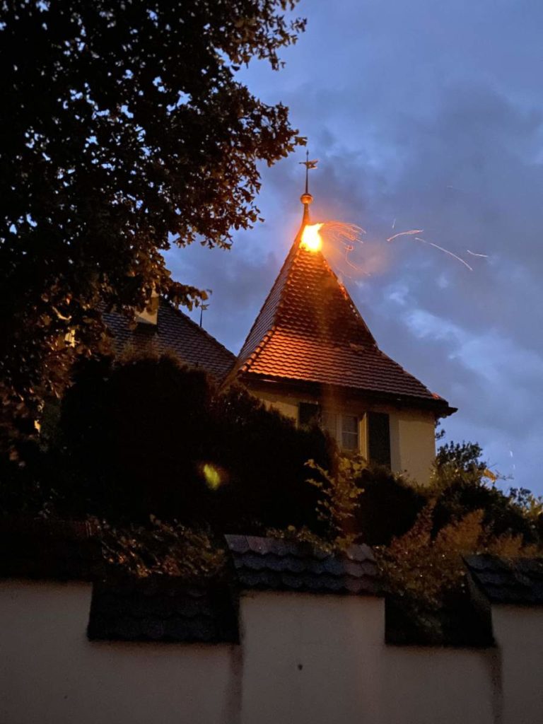 Kanton Schwyz: Überflutete Keller und Blitzeinschläge