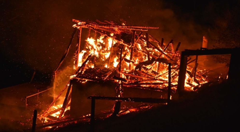 Stall in Ennetbürgen (NW) komplett niedergebrannt