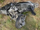 Densbüren AG: Autofahrer prallt bei Unfall in Motorroller