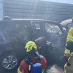 Risch Rotkreuz: Unfall A14 - Fahrzeug in Vollbrand