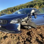 Unfall in Densbüren: Neulenker (18) mit Volvo knallt frontal und heftig in PW