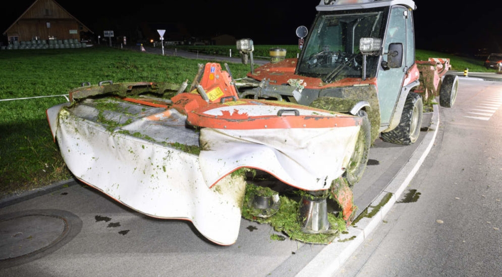 Römerswil LU: Unfall zwischen Auto und landwirtschaftlichem Fahrzeug