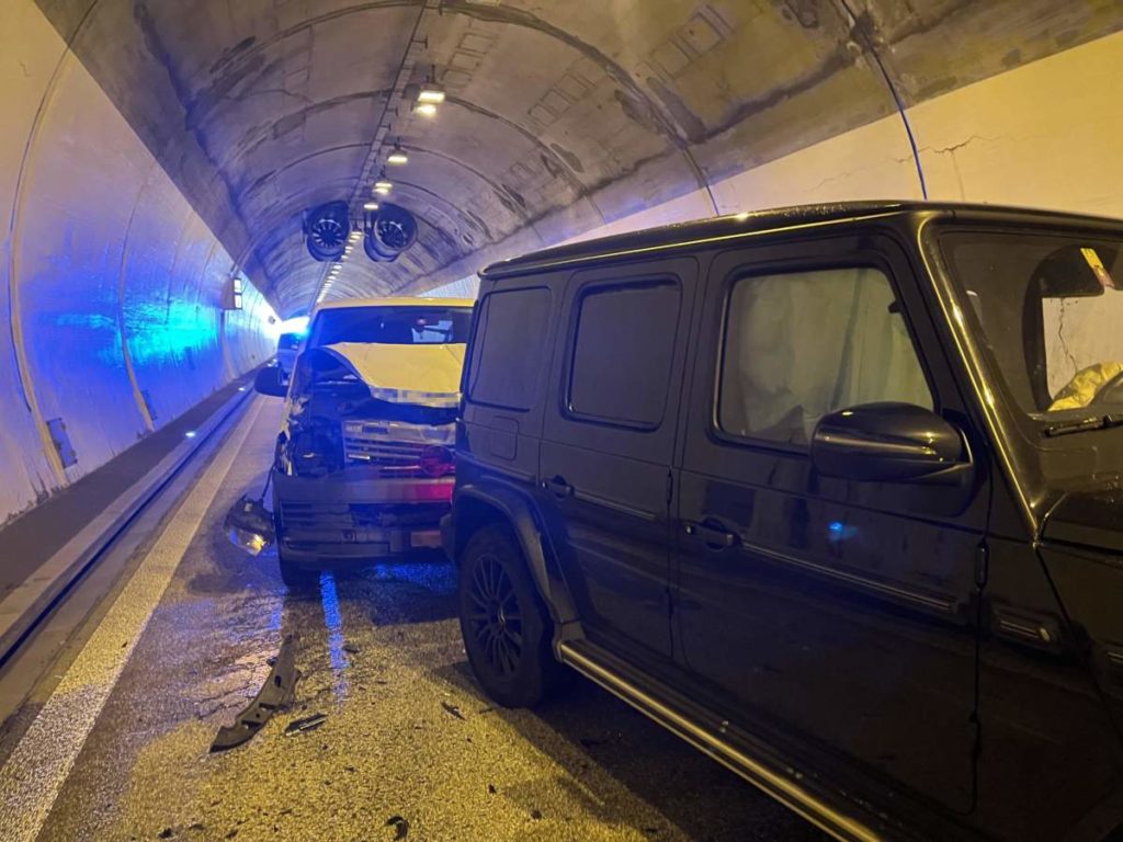 Unfall A1: Massencrash im Bareggtunnel