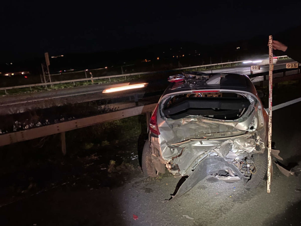 Hünenberg ZG: Zweimal Totalschaden nach Unfall auf der Autobahn