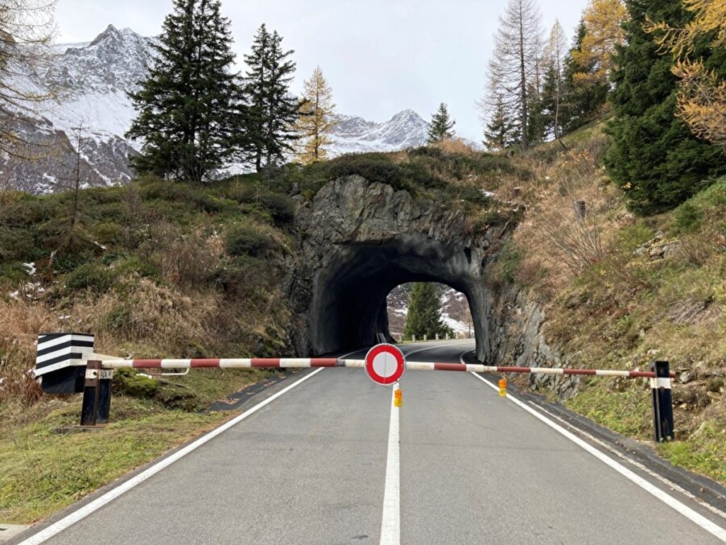 Gotthard, Furka, Susten und Klausen geschlossen