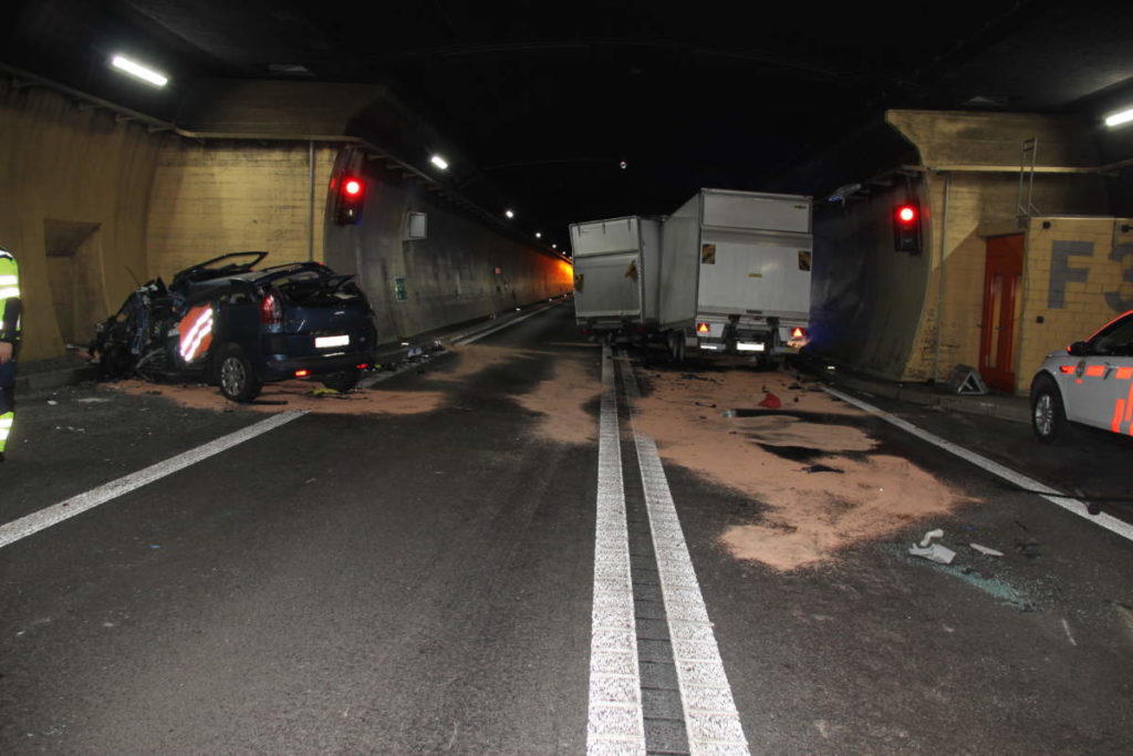 Horror-Unfall im Mont-Terri-Autobahntunnel