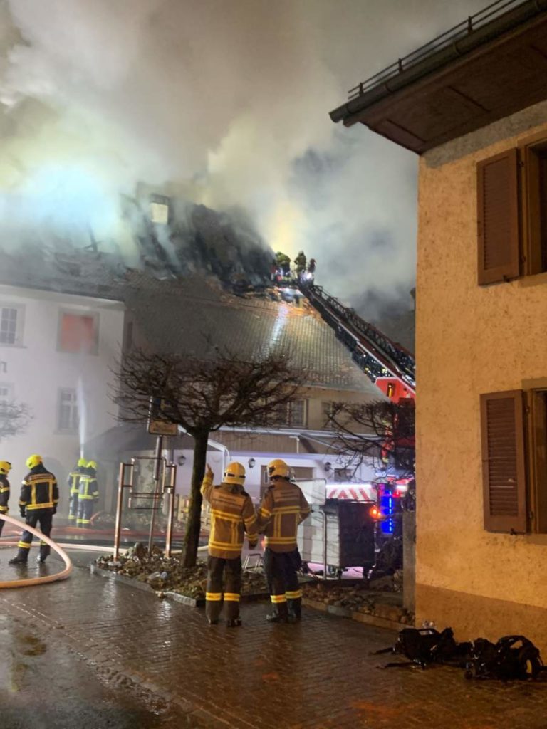 Erlinsbach SO: Historisches Gebäude in Brand geraten