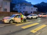 Mitlödi GL: Autofahrer crasht bei Unfall in Vordermann
