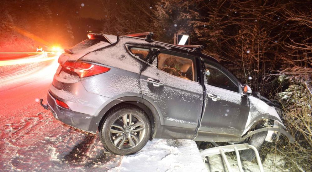 Unfälle Waldstatt, Herisau AR: Fahrerin gerät in Linkskurve ins Rutschen
