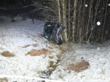 Ebnat-Kappel SG: Pick-Up crasht bei Unfall in Metallpfosten