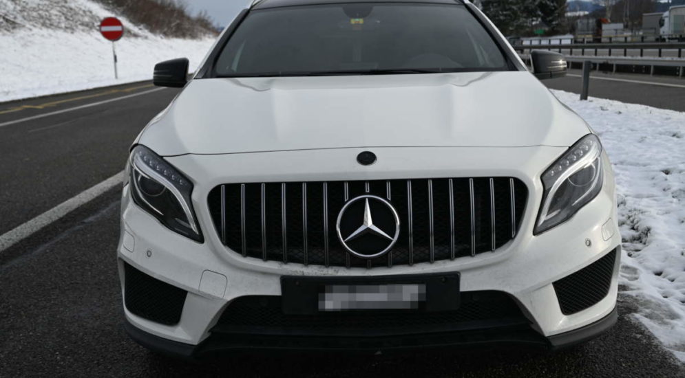 Gossau: Unfall zwischen Mercedes und BMW